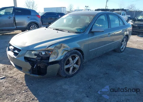 2008 Hyundai Sonata Limited V6/Se V6 z USA, uszkodzony, nr VIN 5NPEU46F78H310710
